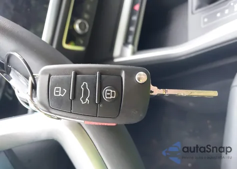 2025 Audi Q3 Premium 45 Tfsi S Line Quattro Tiptronic z USA, uszkodzony, nr VIN WA1DECF3XS1049607